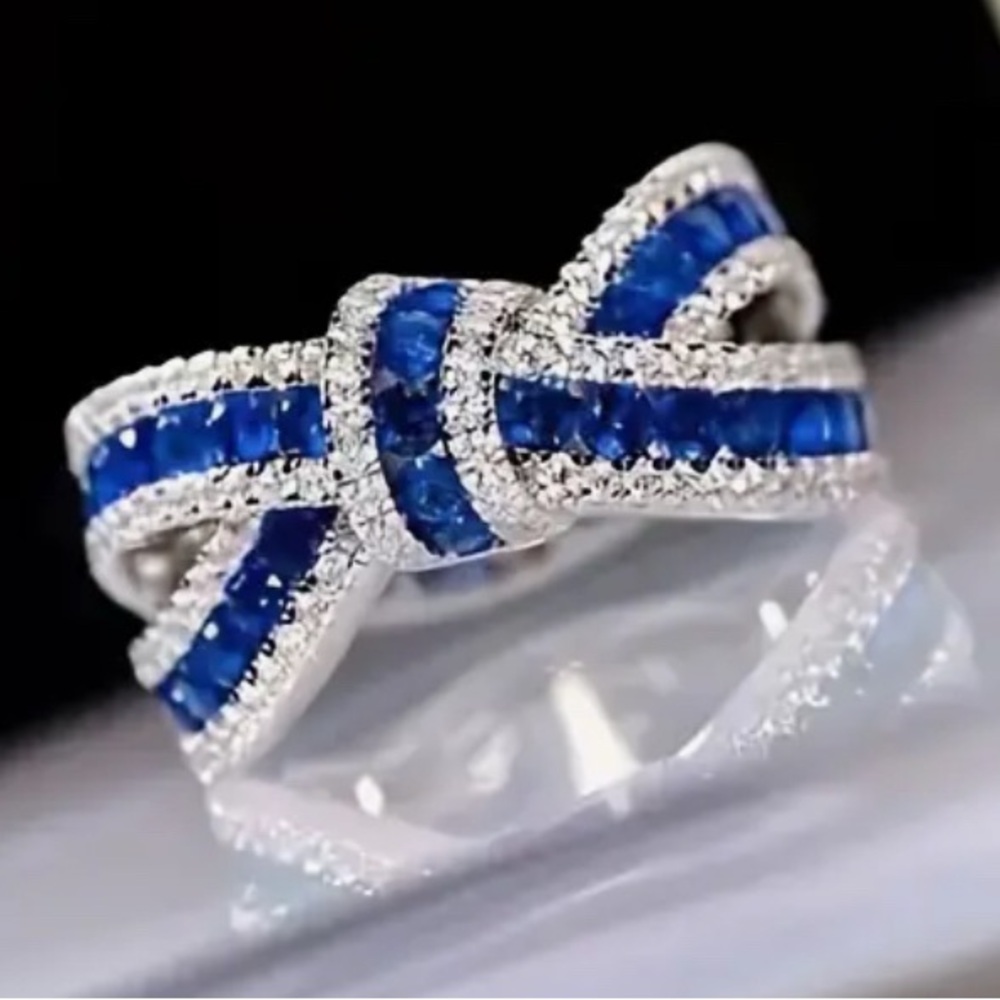 Elegant Blue and Silver Bow Women’s Ring - Picture 2 of 2